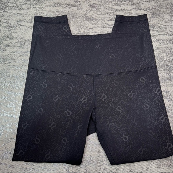 Lululemon Align High Rise Pant Leggings Yoga Emboss Black Size 10 - Picture 6 of 9